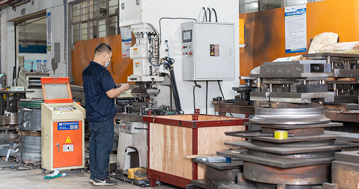 Chosen workers assembling the industrial fan 02